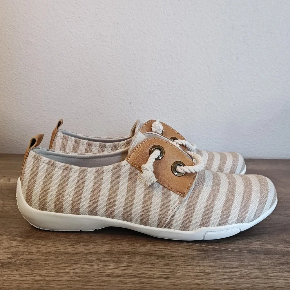 Ros Hommerson Calypso‎ Womens 8M Striped Canvas Shoe Casual Slip On Tan White